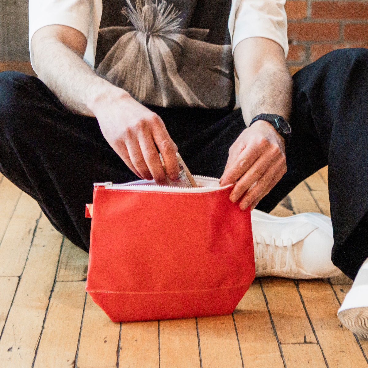 SEA SEAVALLEY MOUNTAIN CLUB POUCH ポーチ SEA SEAVALLEY MOUNTAIN CLUB POUCH ポーチ