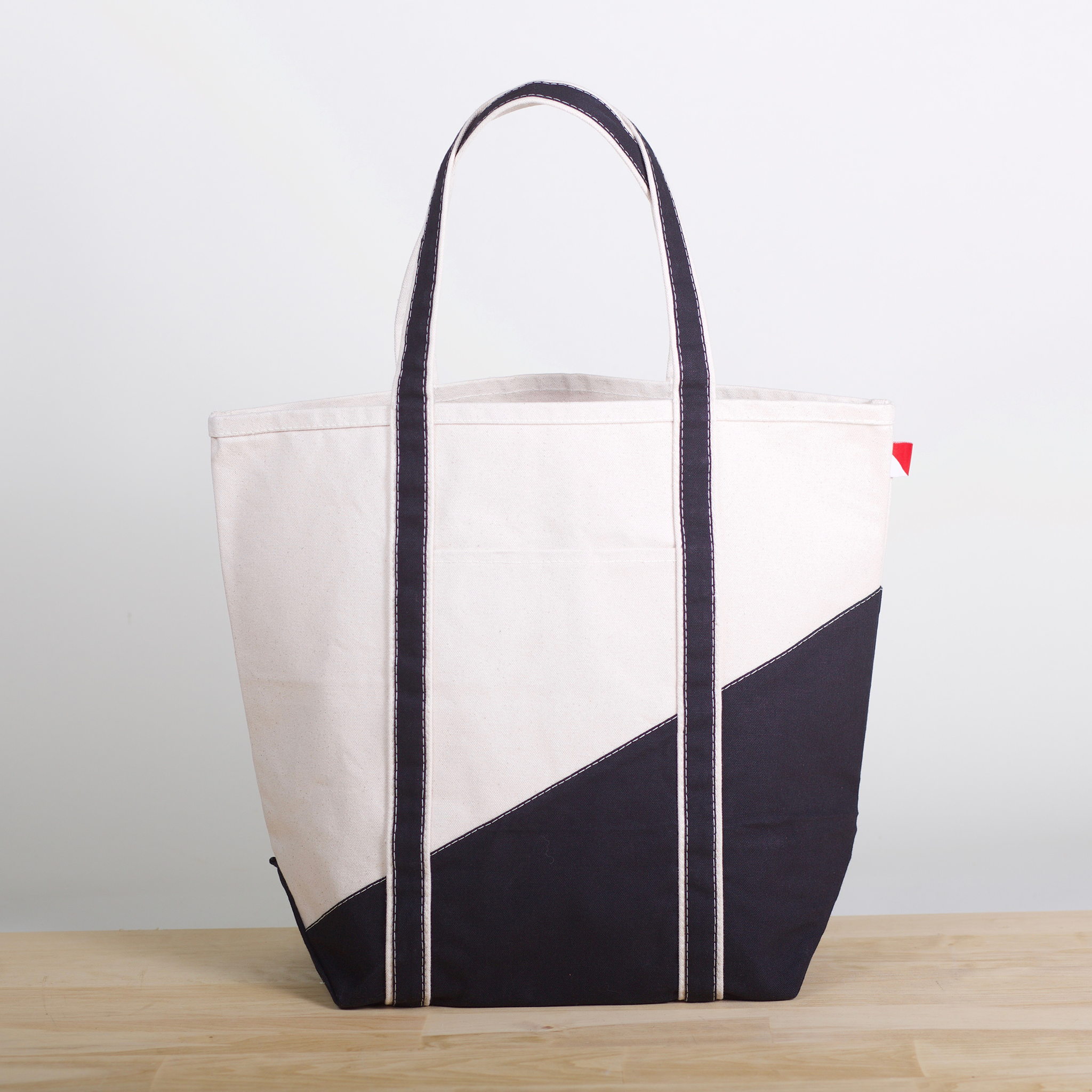 Contemporary Tote Bag Large Navy / 20 x 17.5 x 7