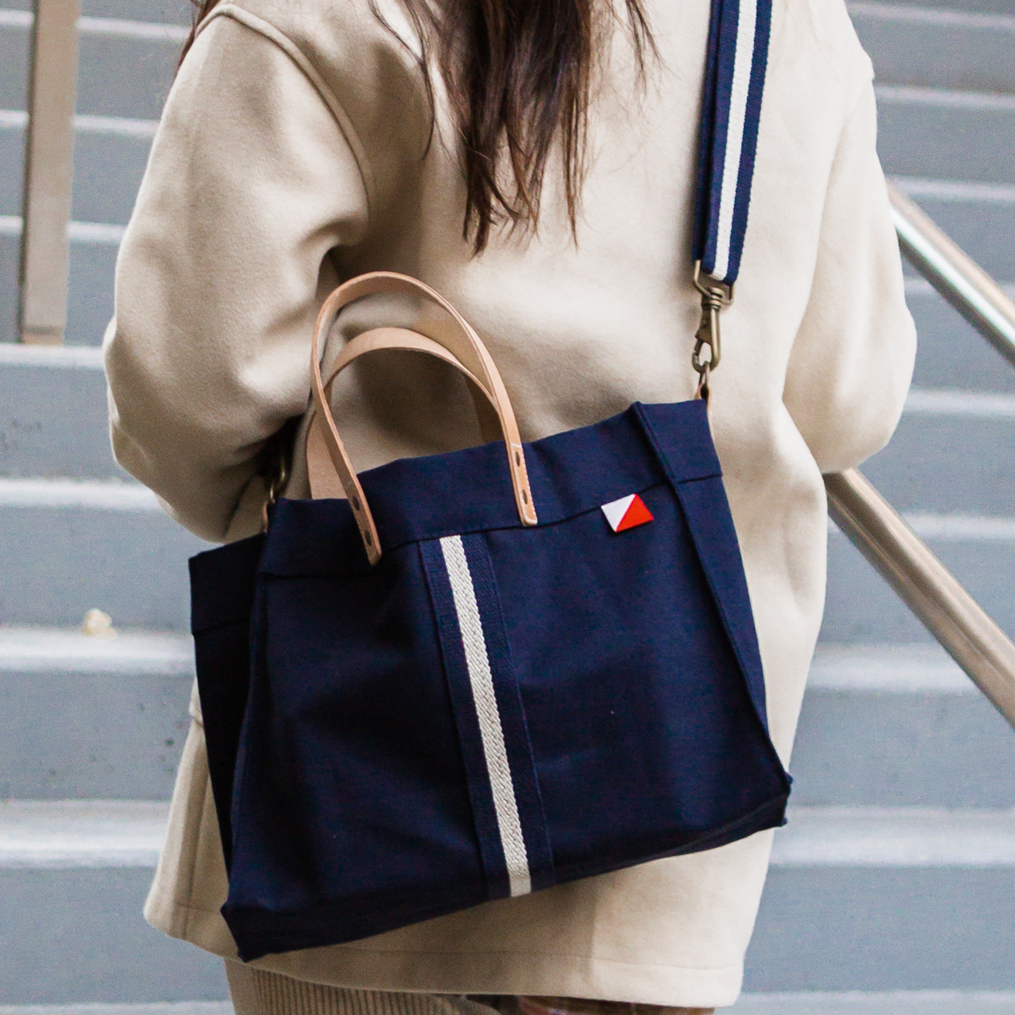 Tote with shoulder strap best sale